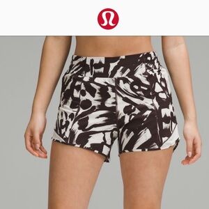 Lululemon High Rise Hotty Hot shorts, 4”, lined NWT